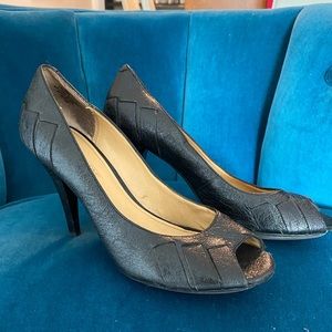Joan and David Metallic Black peep-toe pumps - 9M